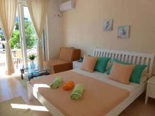 Апартаменты Apartments Lungo Mare Улцинь Номер-студио Делюкс с видом на море-11